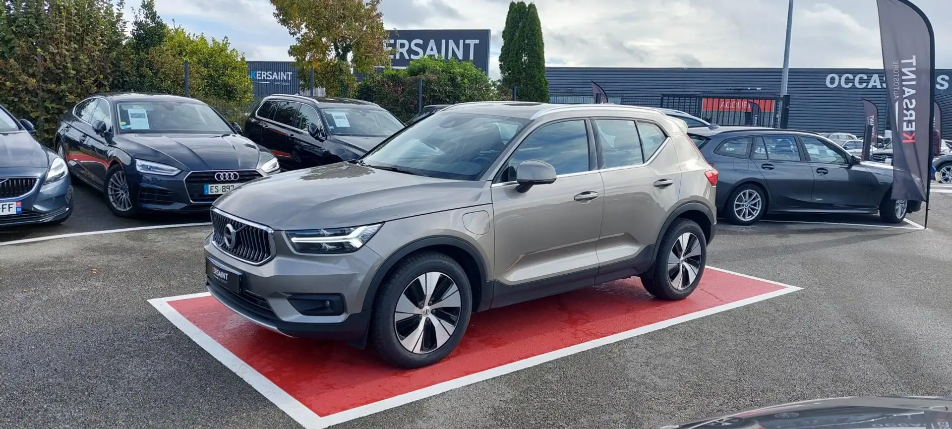 Volvo XC40 BUSINESS T5 RECHARGE 180+82 CH DCT7 Beige - 1