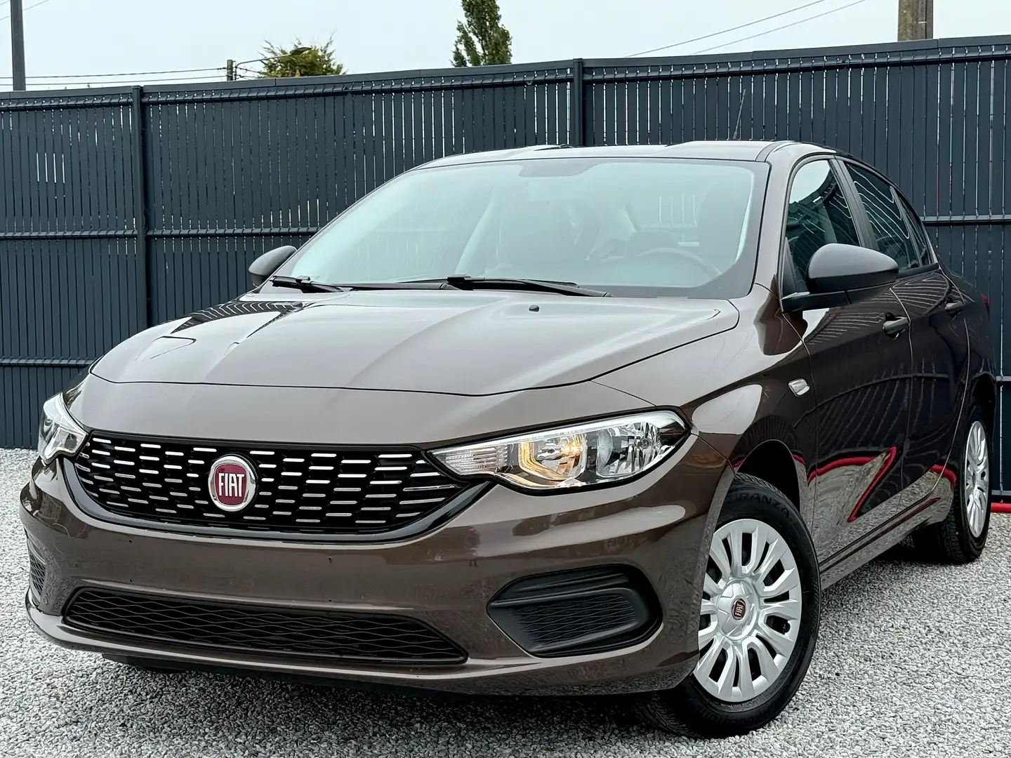Fiat Tipo 1.3 MultiJet / Euro6b / AirCo / 1 Main / Etat Neuf Brun - 1