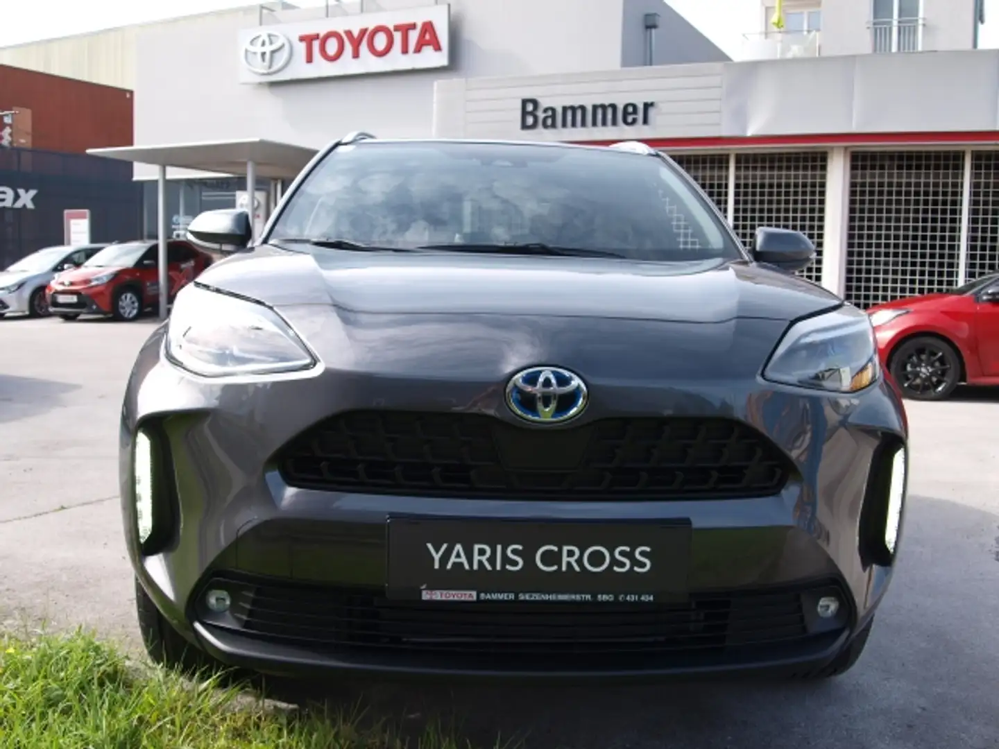 Toyota Yaris Cross Yaris Cross 1,5 l Hybrid Active Drive + Winterpak Schwarz - 2