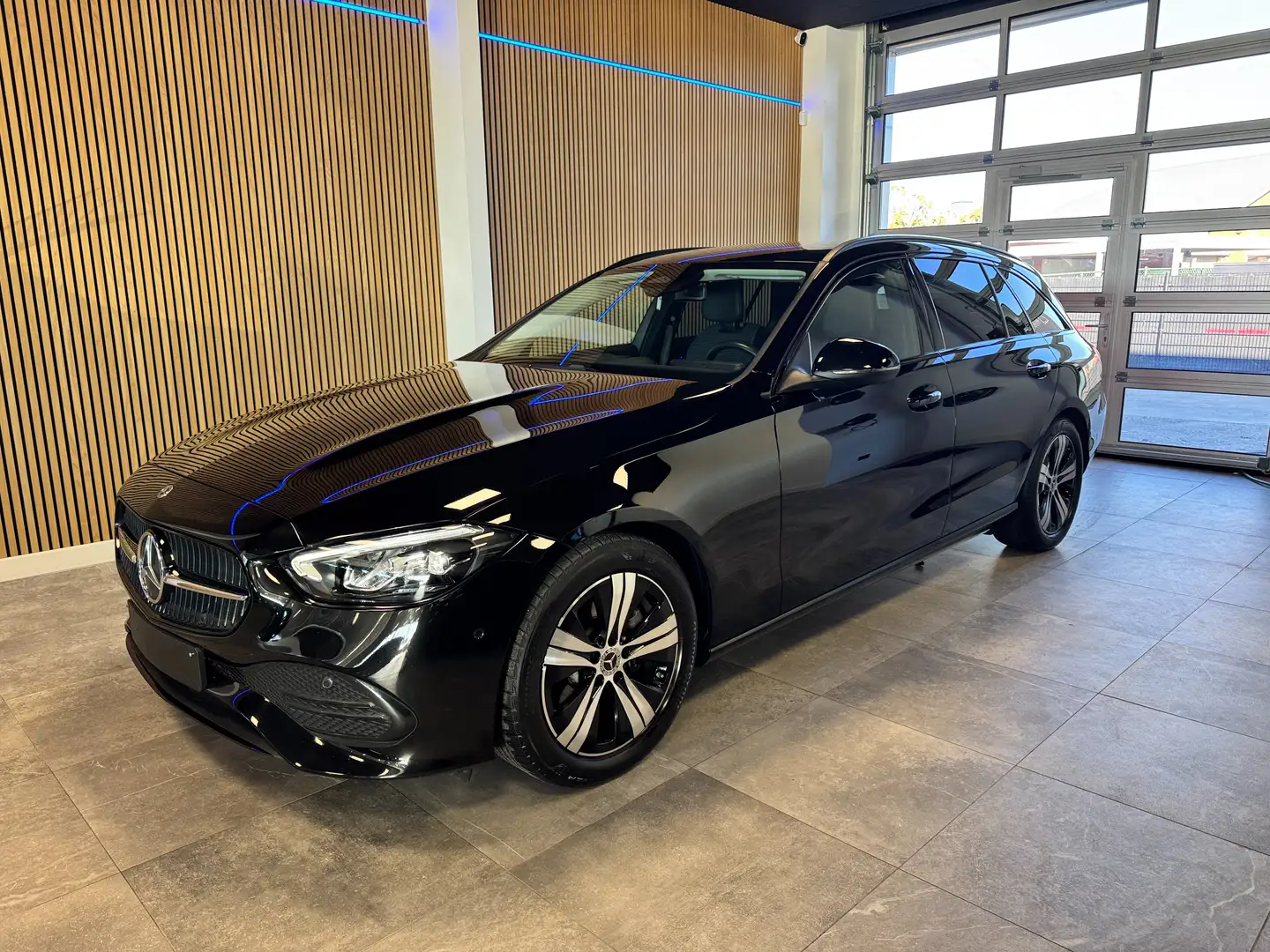 Mercedes-Benz C 180 C 180 T 9G-TRONIC Avantgarde Advanced Zwart - 1