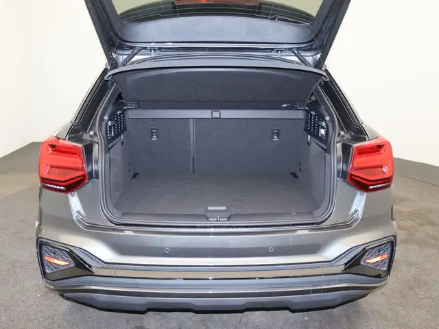 Audi Q2 view 7