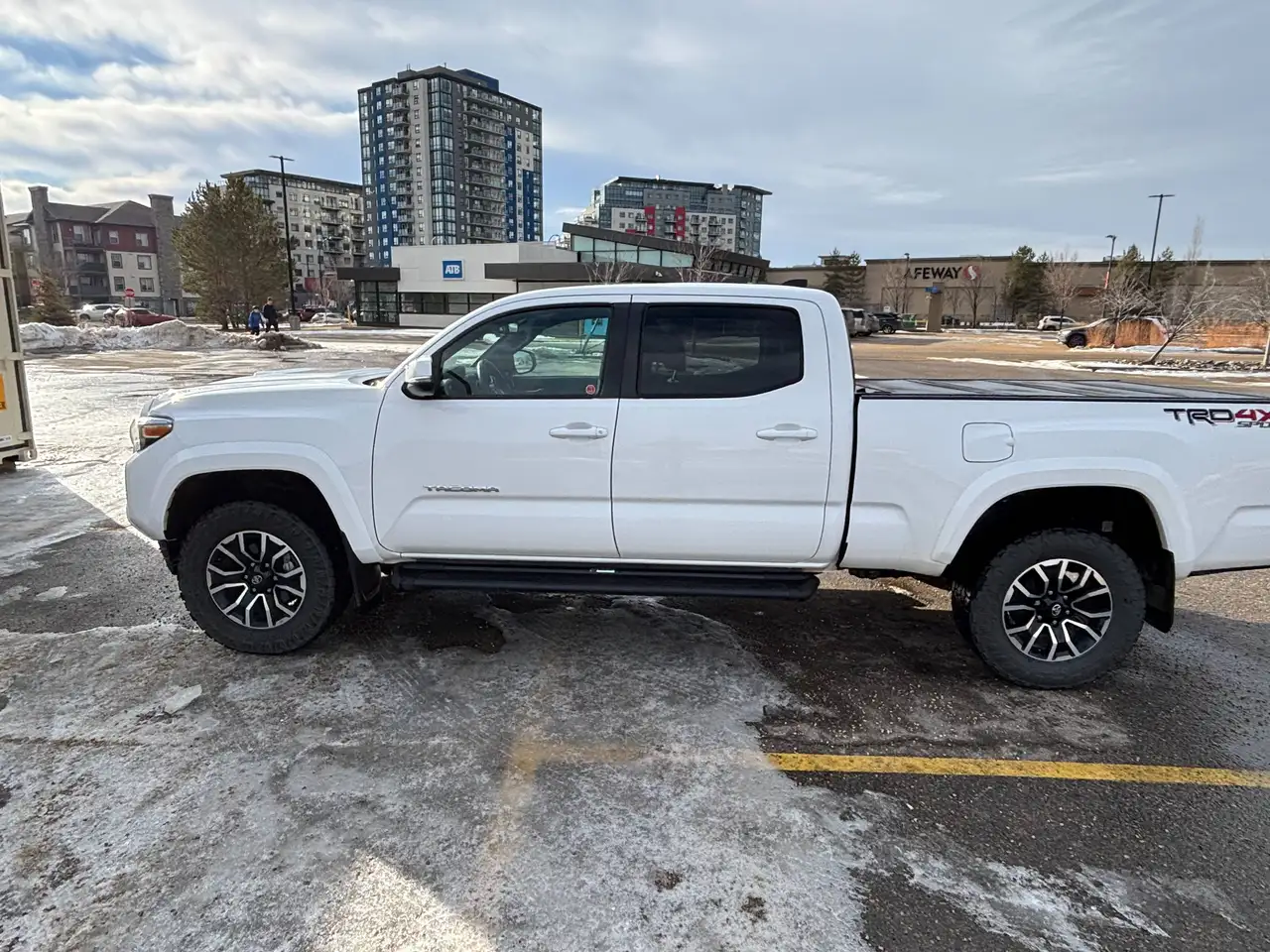 Toyota Tacoma снимка Toyota Tacoma