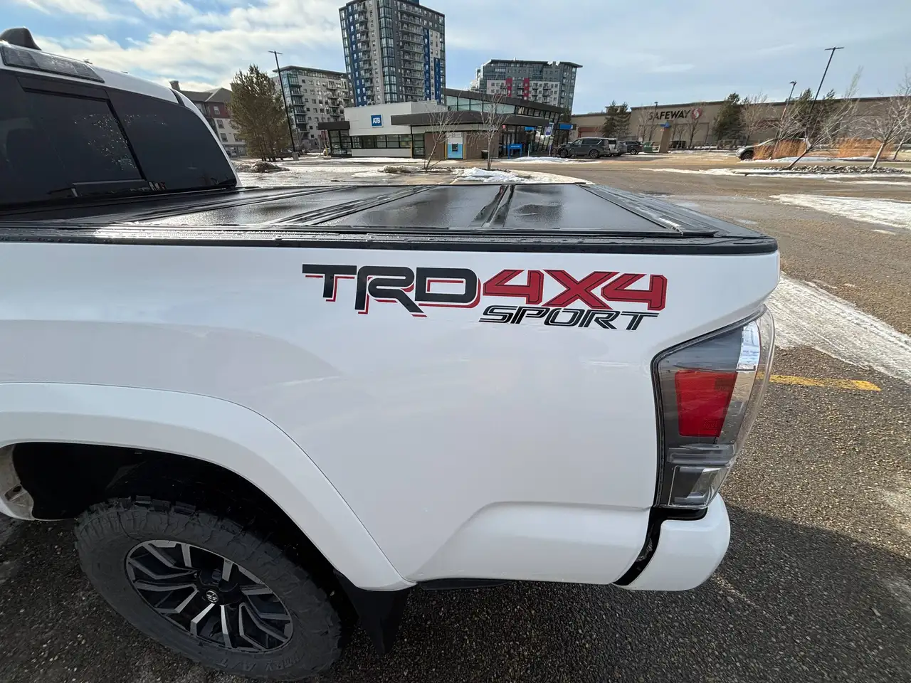 Toyota Tacoma снимка Toyota Tacoma