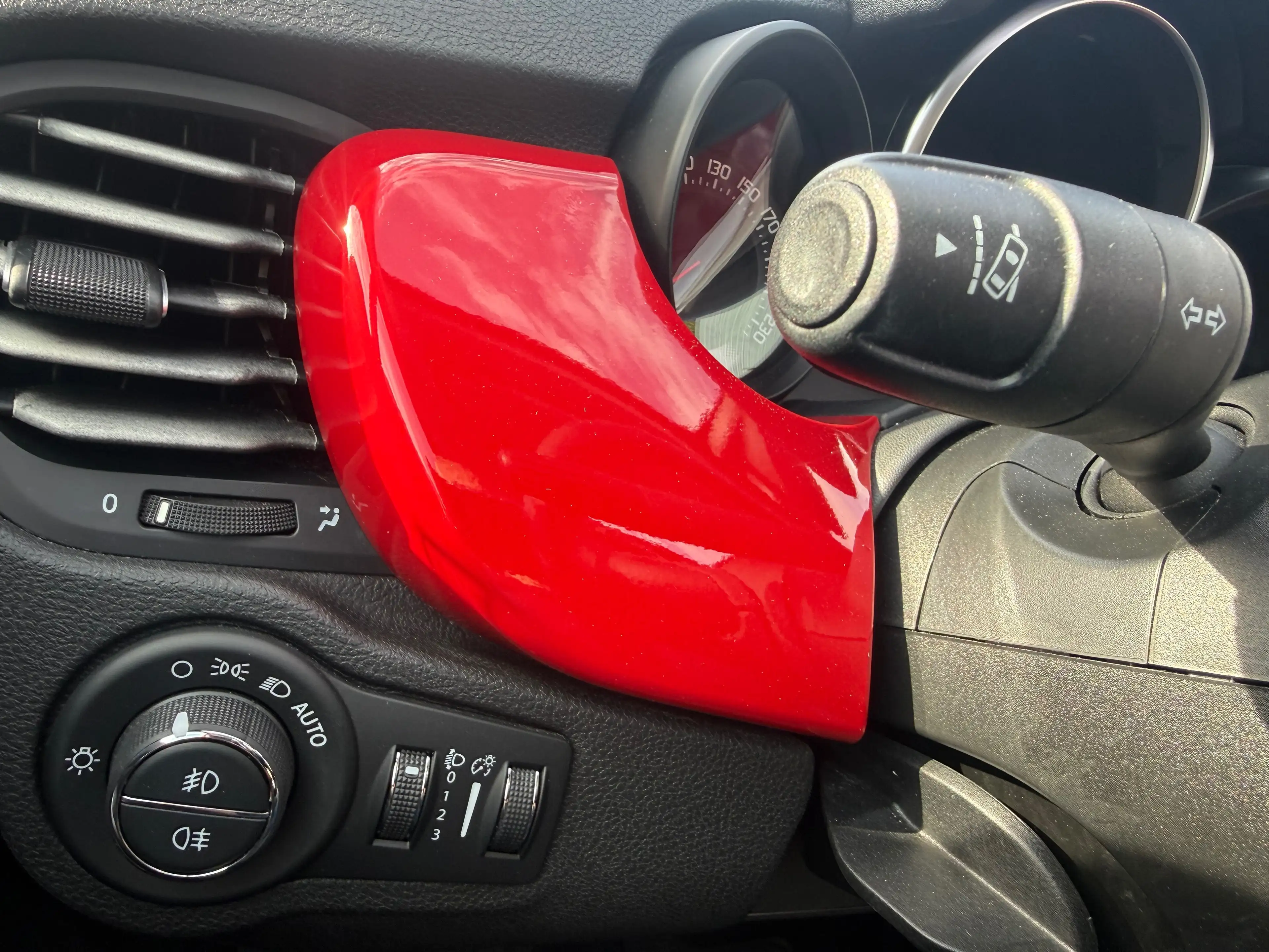 Fiat 500X Lounge Panoramadach/ Keyless Go/ Rückfahr-Kamera/ Teilleder/ Totwinkelassistent/ NAVI/ TOP! — photo 12
