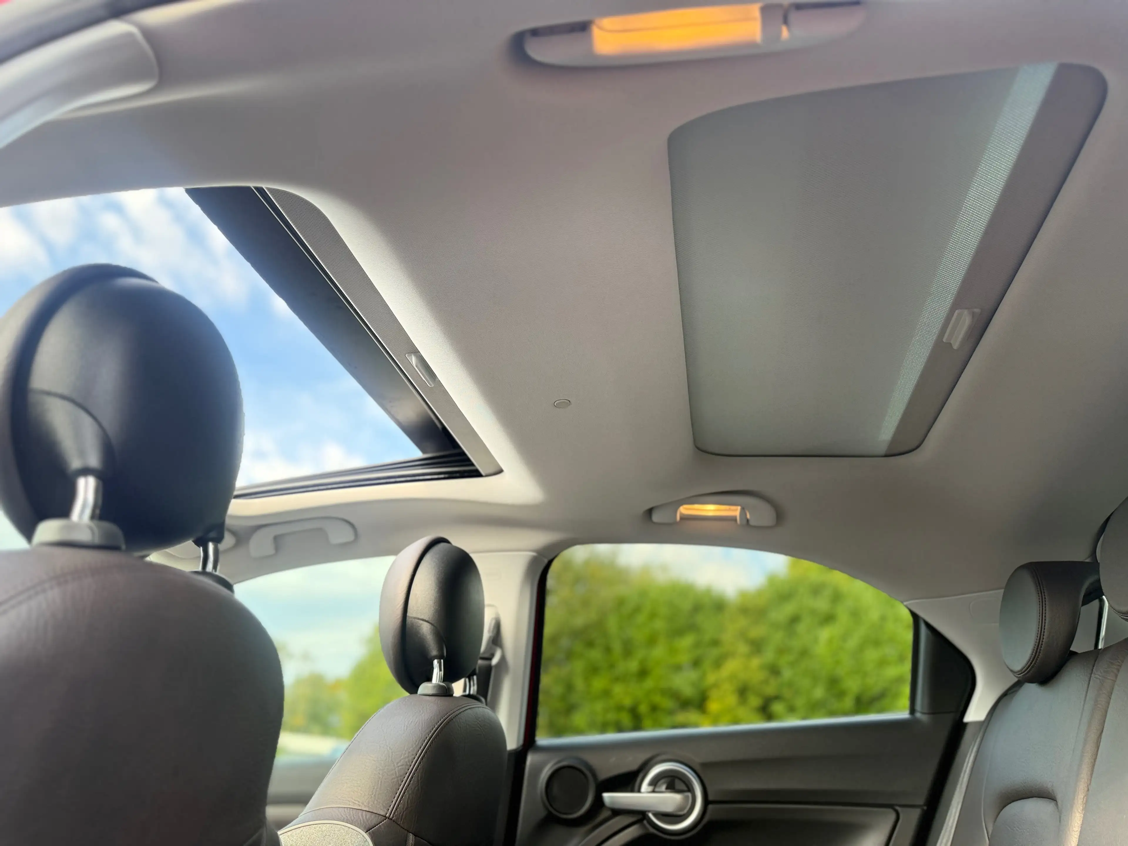 Fiat 500X Lounge Panoramadach/ Keyless Go/ Rückfahr-Kamera/ Teilleder/ Totwinkelassistent/ NAVI/ TOP! — photo 7