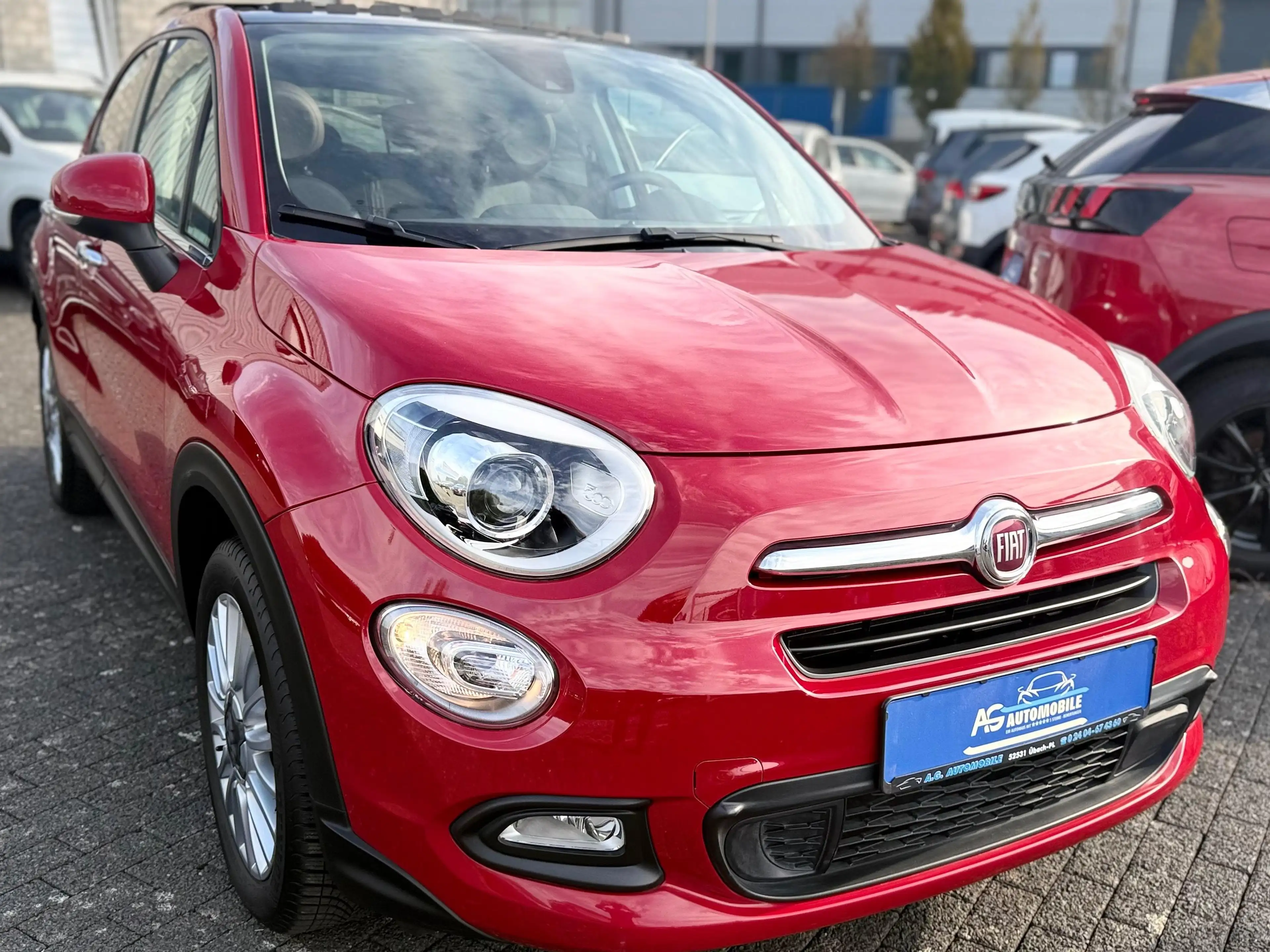 Fiat 500X Lounge Panoramadach/ Keyless Go/ Rückfahr-Kamera/ Teilleder/ Totwinkelassistent/ NAVI/ TOP!