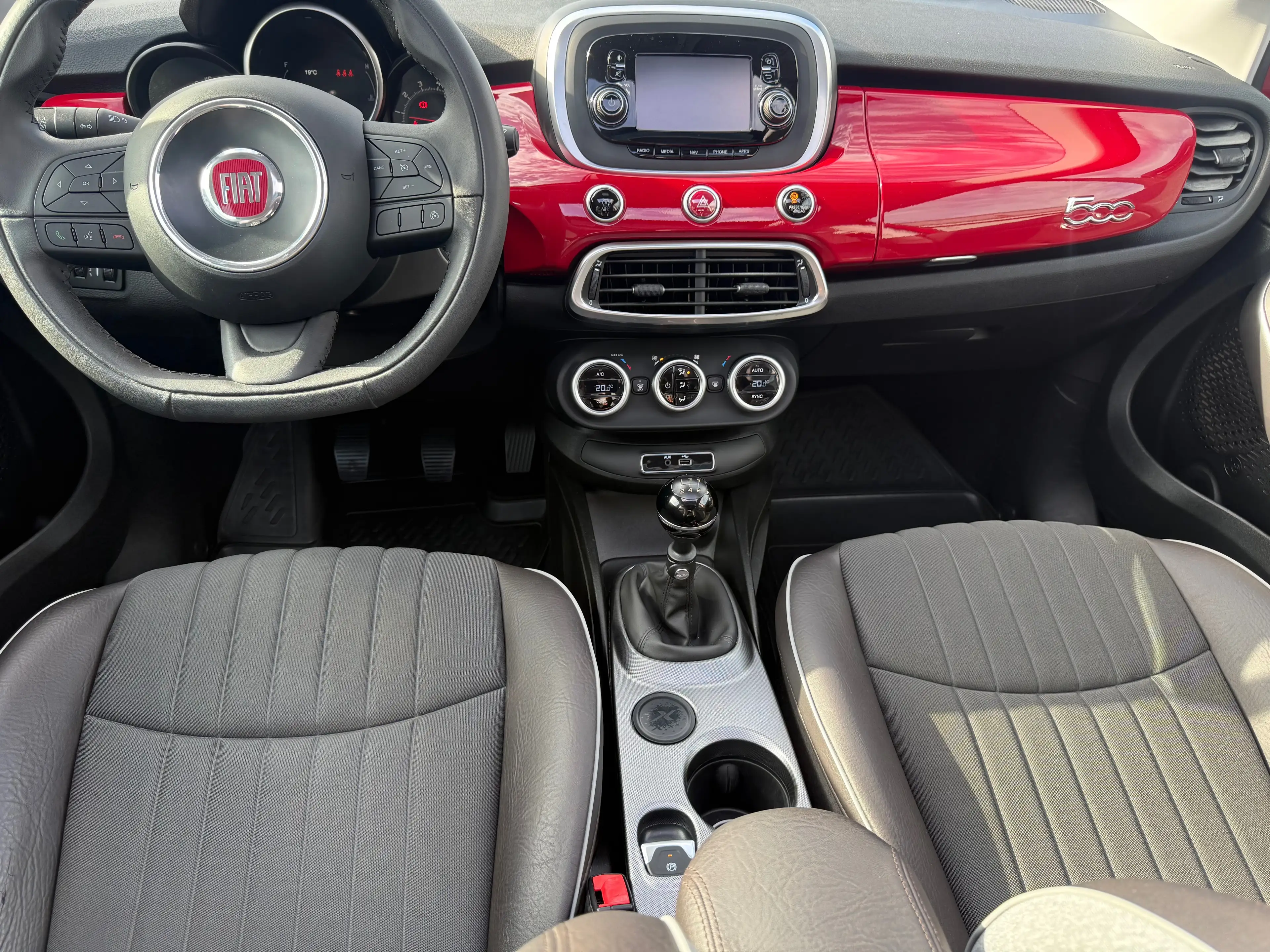 Fiat 500X Lounge Panoramadach/ Keyless Go/ Rückfahr-Kamera/ Teilleder/ Totwinkelassistent/ NAVI/ TOP! — photo 11
