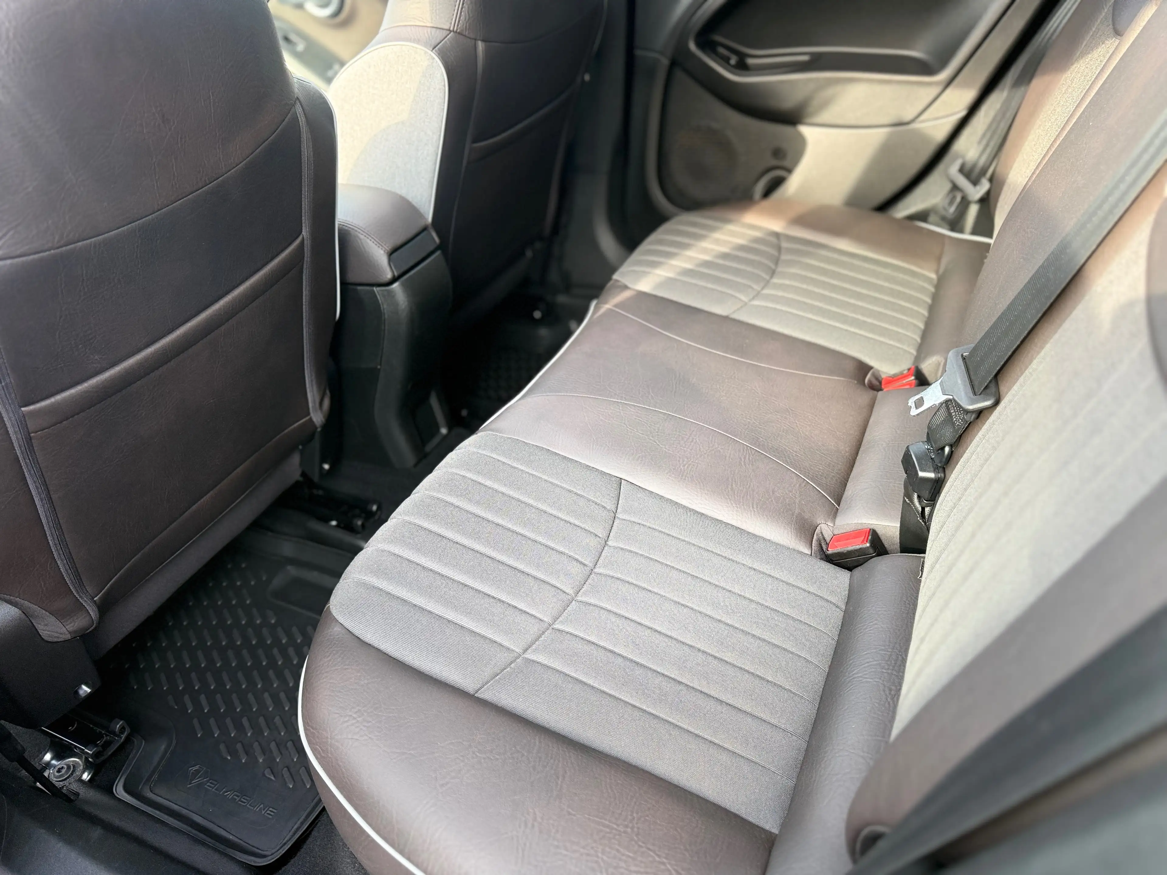 Fiat 500X Lounge Panoramadach/ Keyless Go/ Rückfahr-Kamera/ Teilleder/ Totwinkelassistent/ NAVI/ TOP! — photo 8