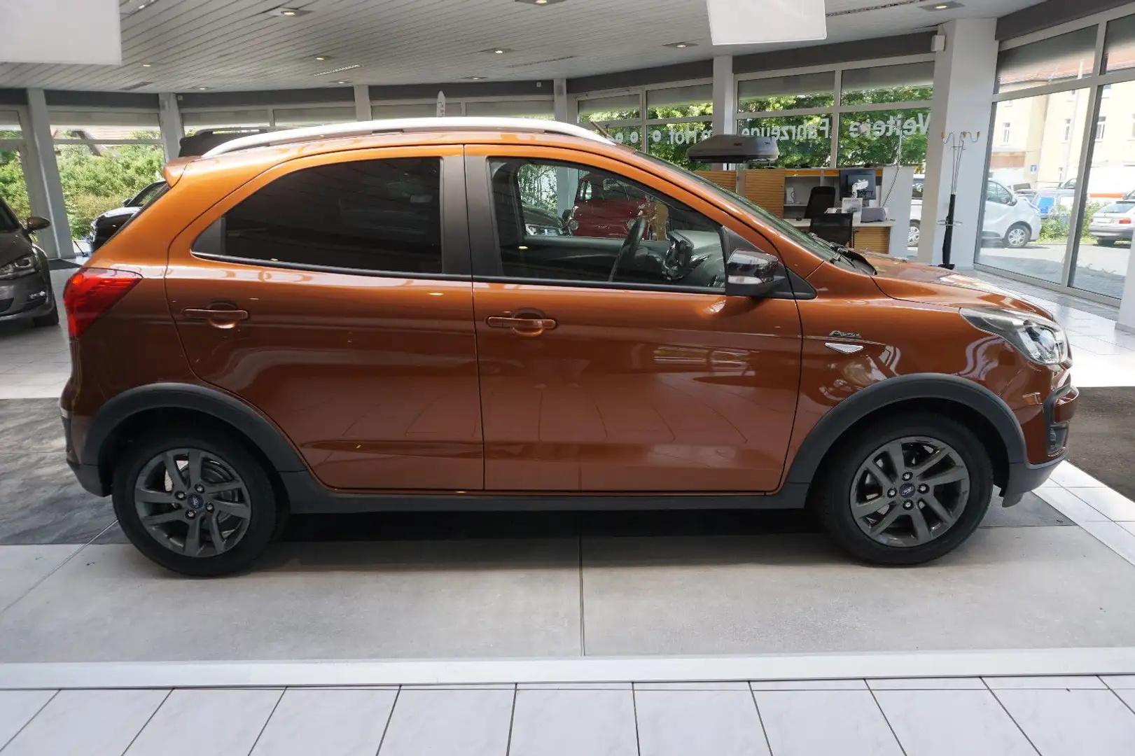 Ford Ka/Ka+ KA+ Active KLIMAAUTOMATIK, SITZHEIZUNG, PDC, BC Marrone - 2