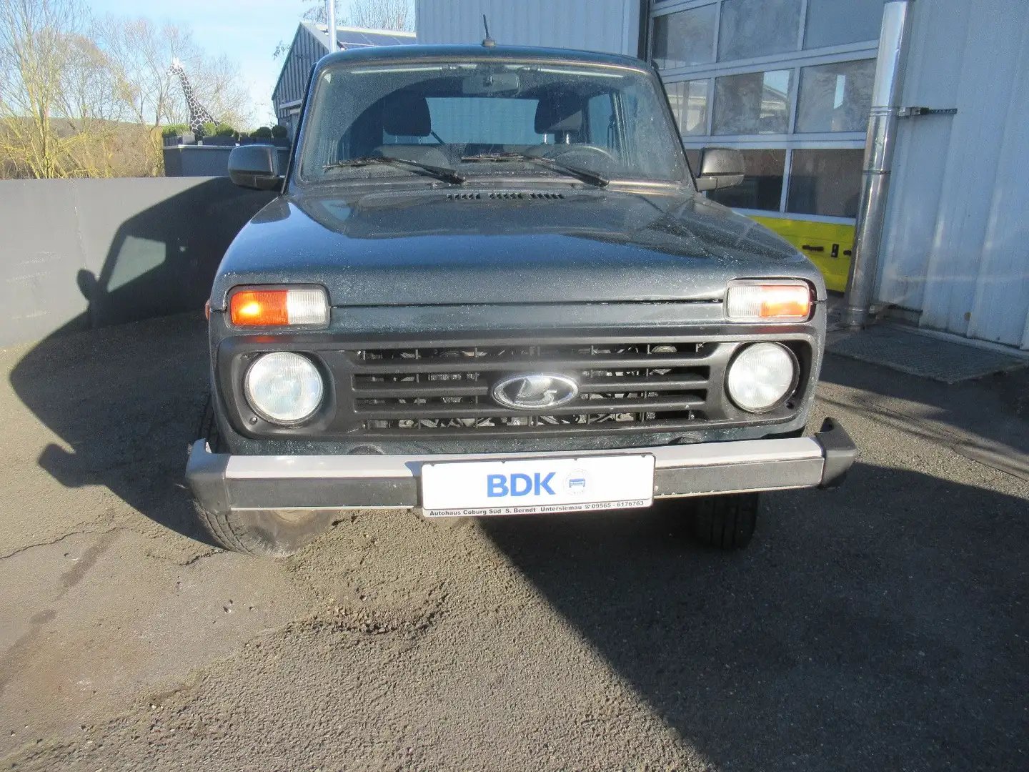 Lada Niva 4x4 RADIO AHK KONSERVIERUNG neues Modell Grün - 2