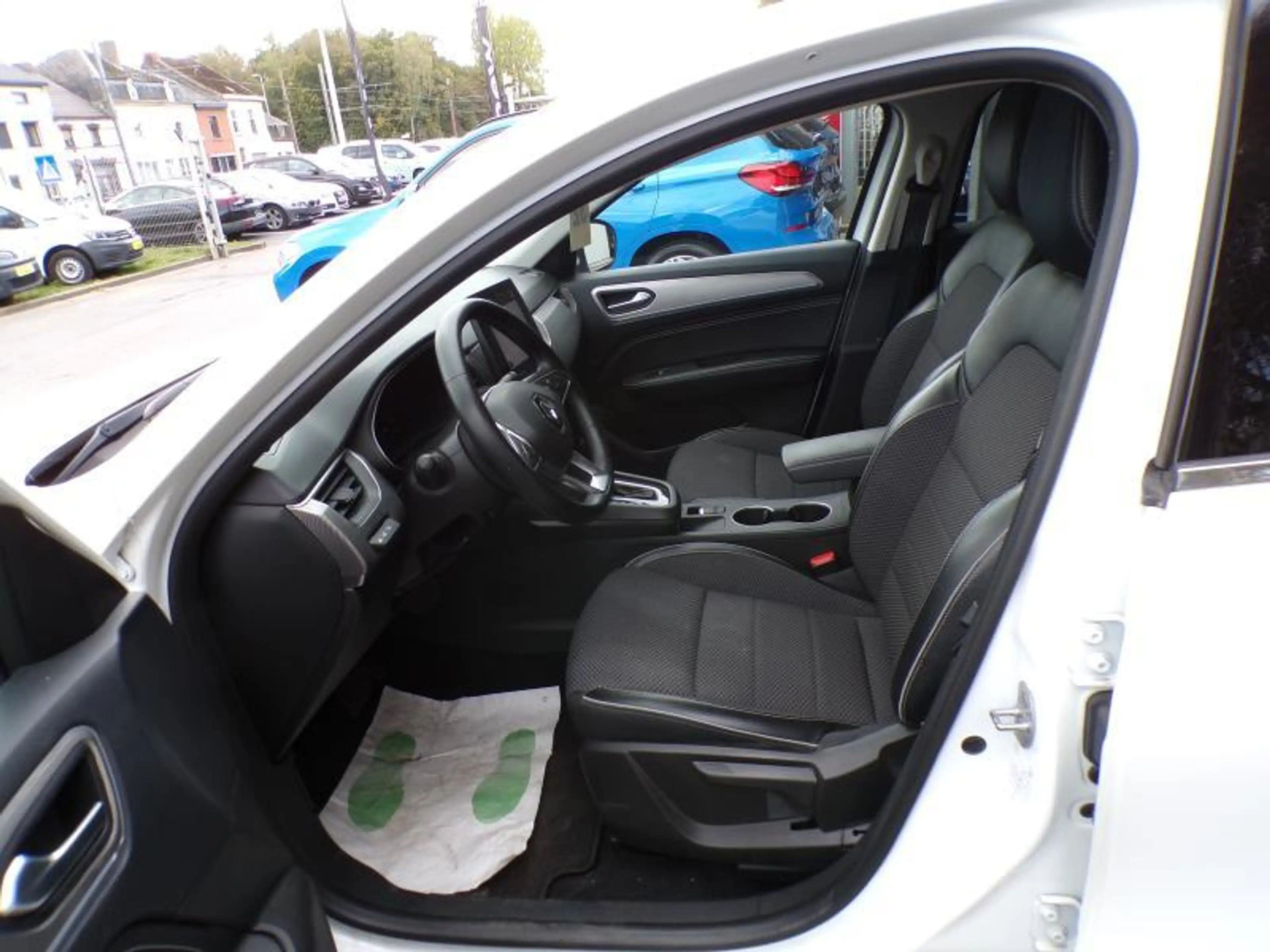 Renault Arkana 1.6 145cv Automatique Blanc  06/23 76.403km Airco — photo 6