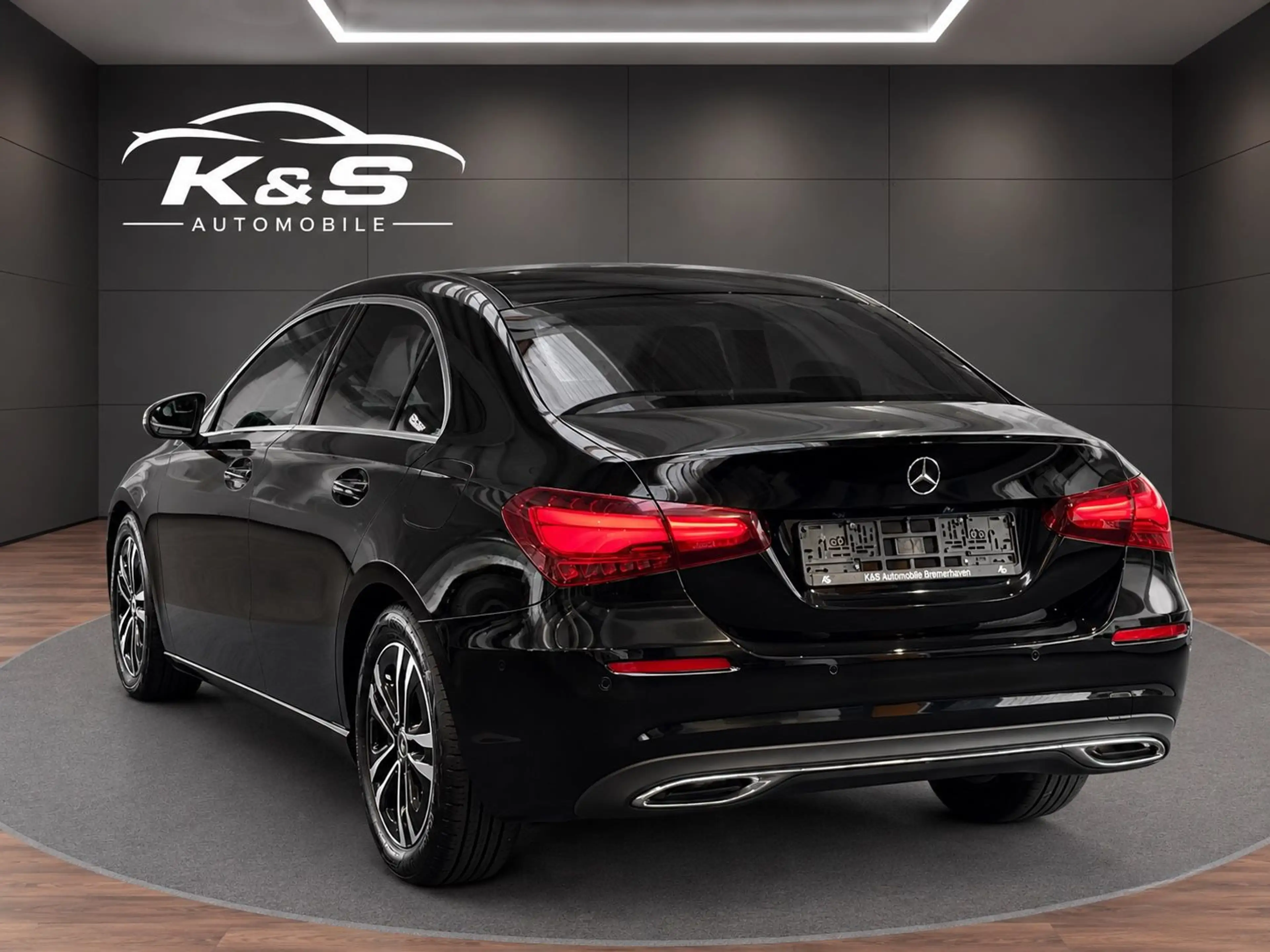 Mercedes-Benz A 200 d *LIMOUSINE*WIDESCREEN*AMBIENTE*KAM*LED* — photo 5