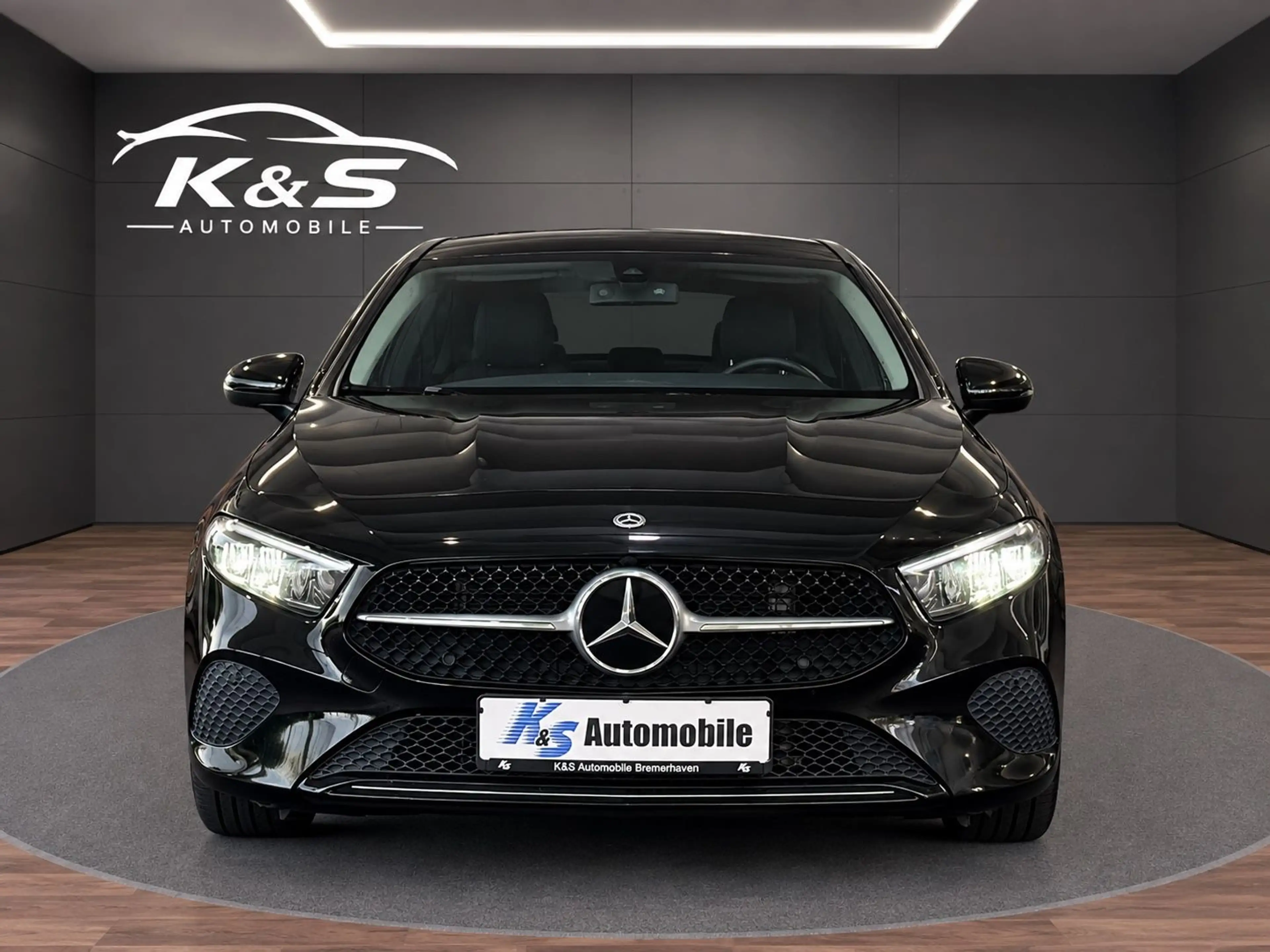 Mercedes-Benz A 200 d *LIMOUSINE*WIDESCREEN*AMBIENTE*KAM*LED* — photo 2