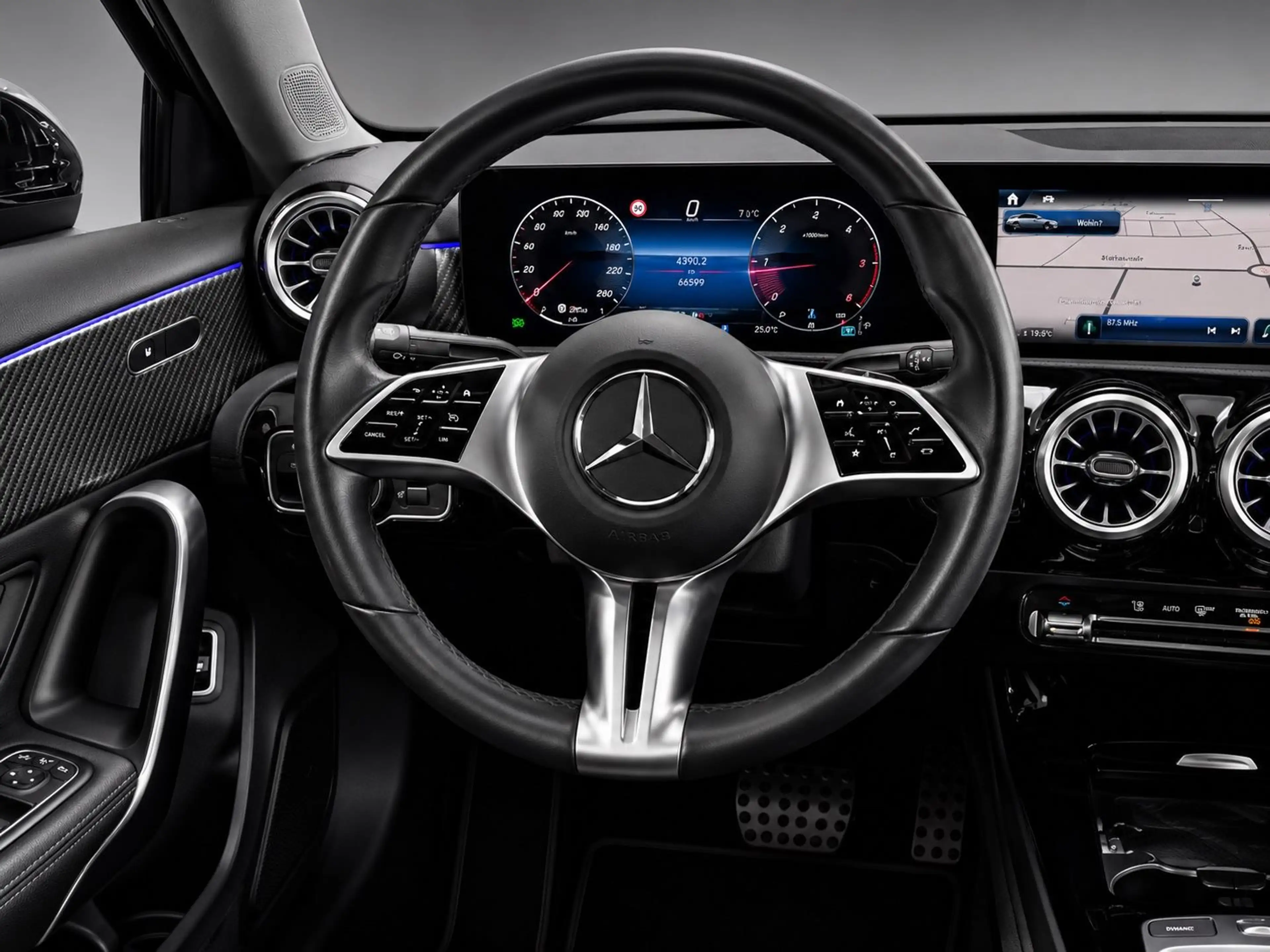 Mercedes-Benz A 200 d *LIMOUSINE*WIDESCREEN*AMBIENTE*KAM*LED* — photo 15