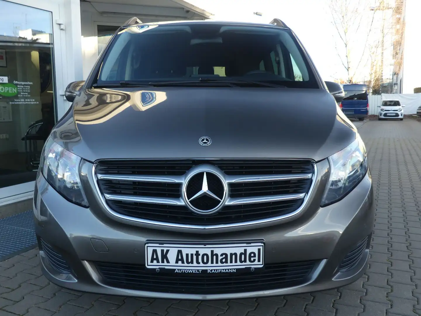 Mercedes-Benz V 220 V220D RISE Lang 7-sitzer AHK Klima Grau - 2