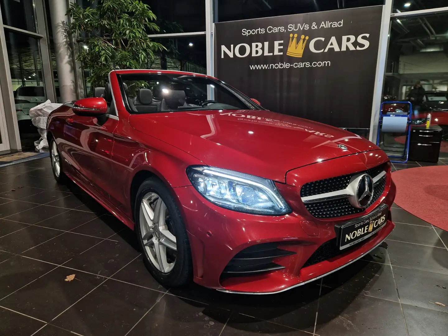 Mercedes-Benz C 300 Cabrio AMG Line HUD LED NAV SHZ RFK 18" Rojo - 1