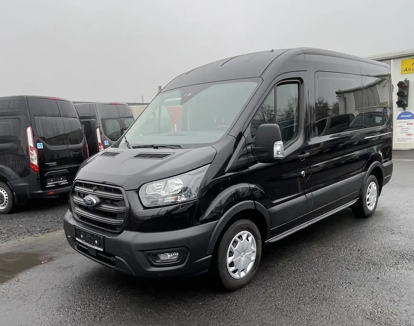 Ford Transit L2 Automatik Behindertengerecht , Lift Schwarz - 2