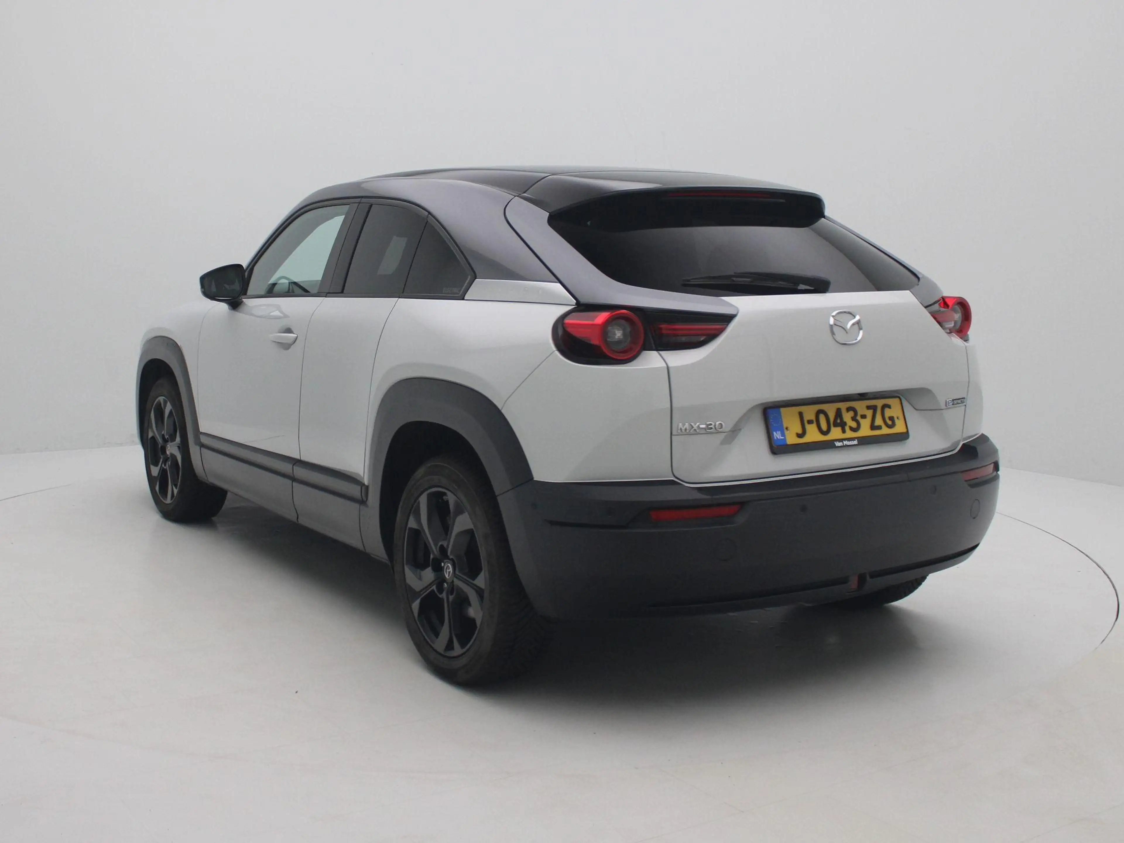 Mazda MX-30 e-SkyActiv 145 Luxury 36 kWh | Apple Carplay/Andro — photo 3