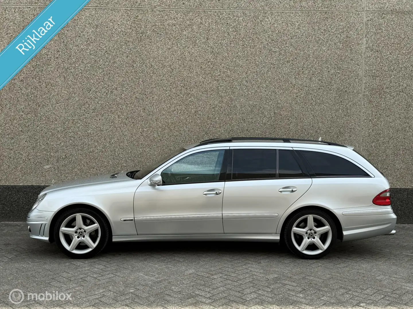 Mercedes-Benz E 350 Estate E350 CGI Avantgarde AMG Cruise Leer Navi Fa Šedá - 2
