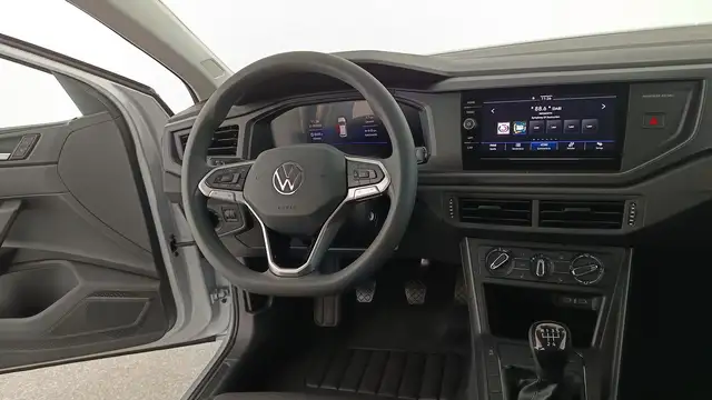 Volkswagen Polo view 12