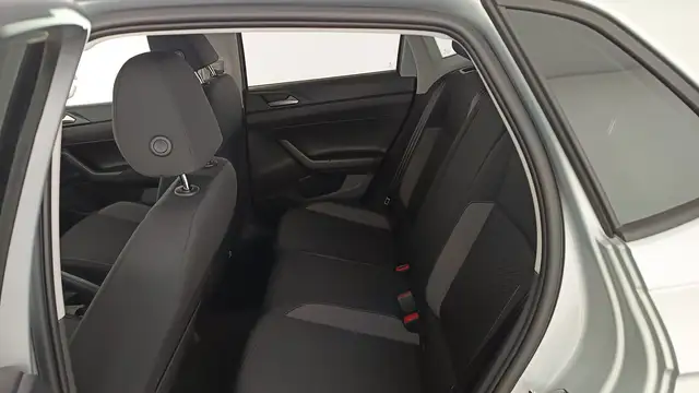 Volkswagen Polo view 11
