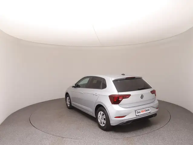 Volkswagen Polo view 5