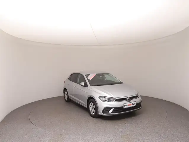 Volkswagen Polo view 2