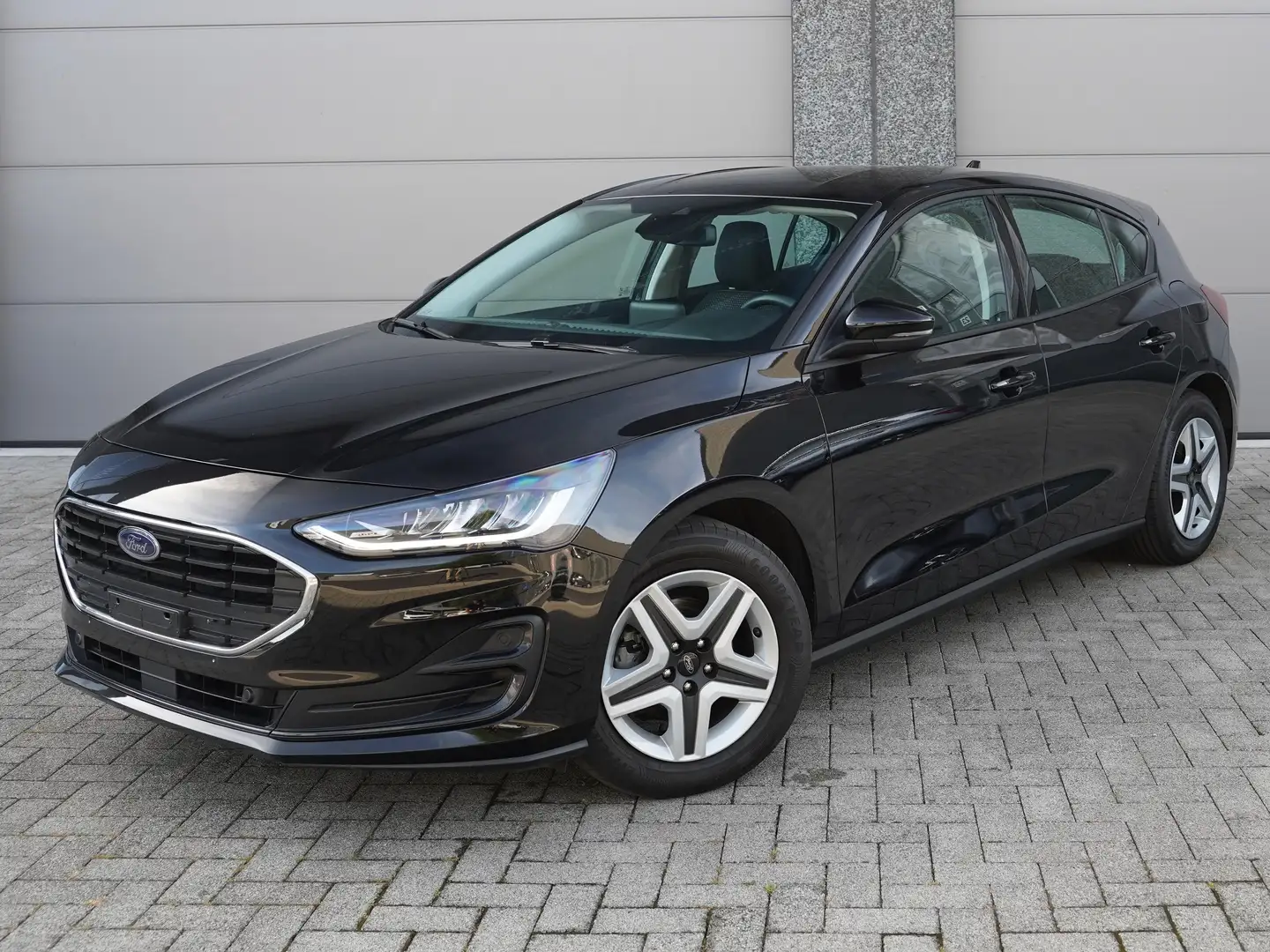 Ford Focus 1.0 Connected *CARPLAY / VERWARMD STUUR & ZETELS* Noir - 1