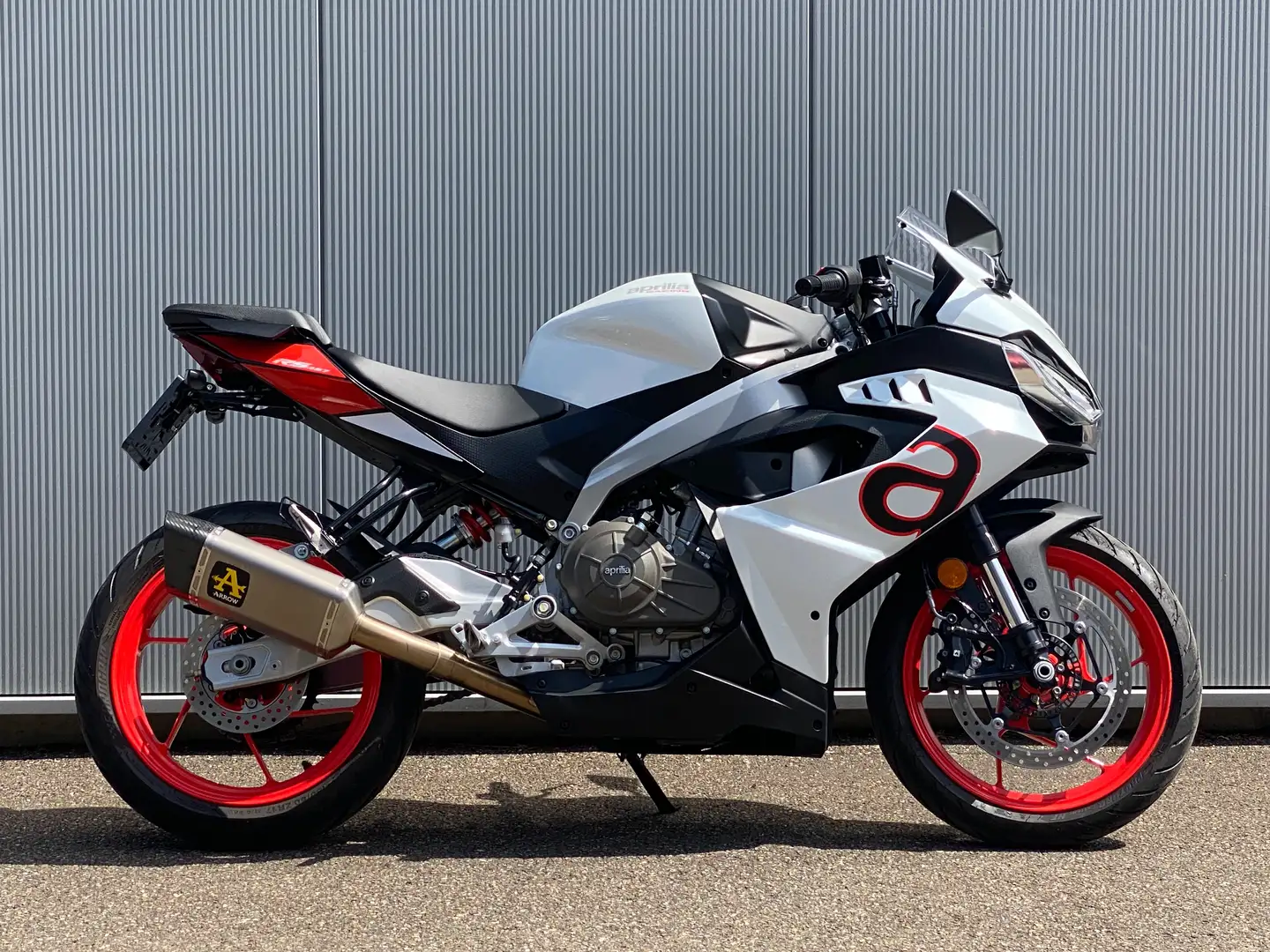 Aprilia RS 457 / Arrow uitlaat / A2 rijbewijs / 3400km van 2025 Bianco - 1