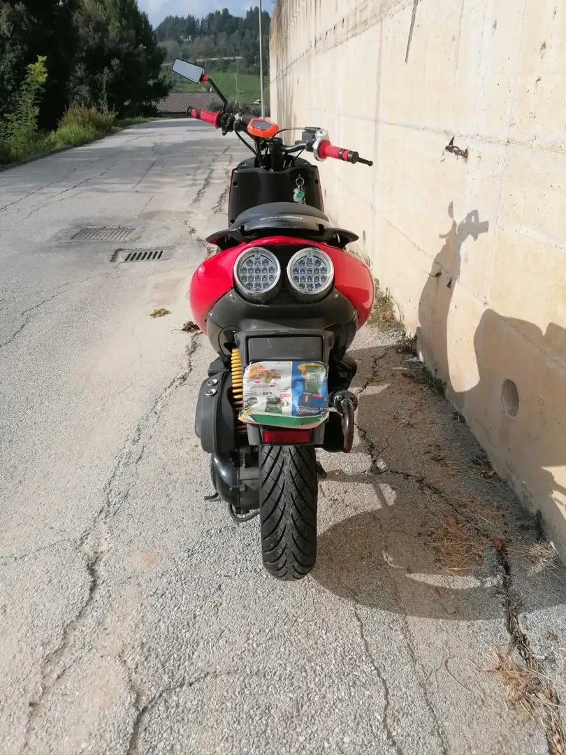 Aprilia SR 50 street R Piros - 1