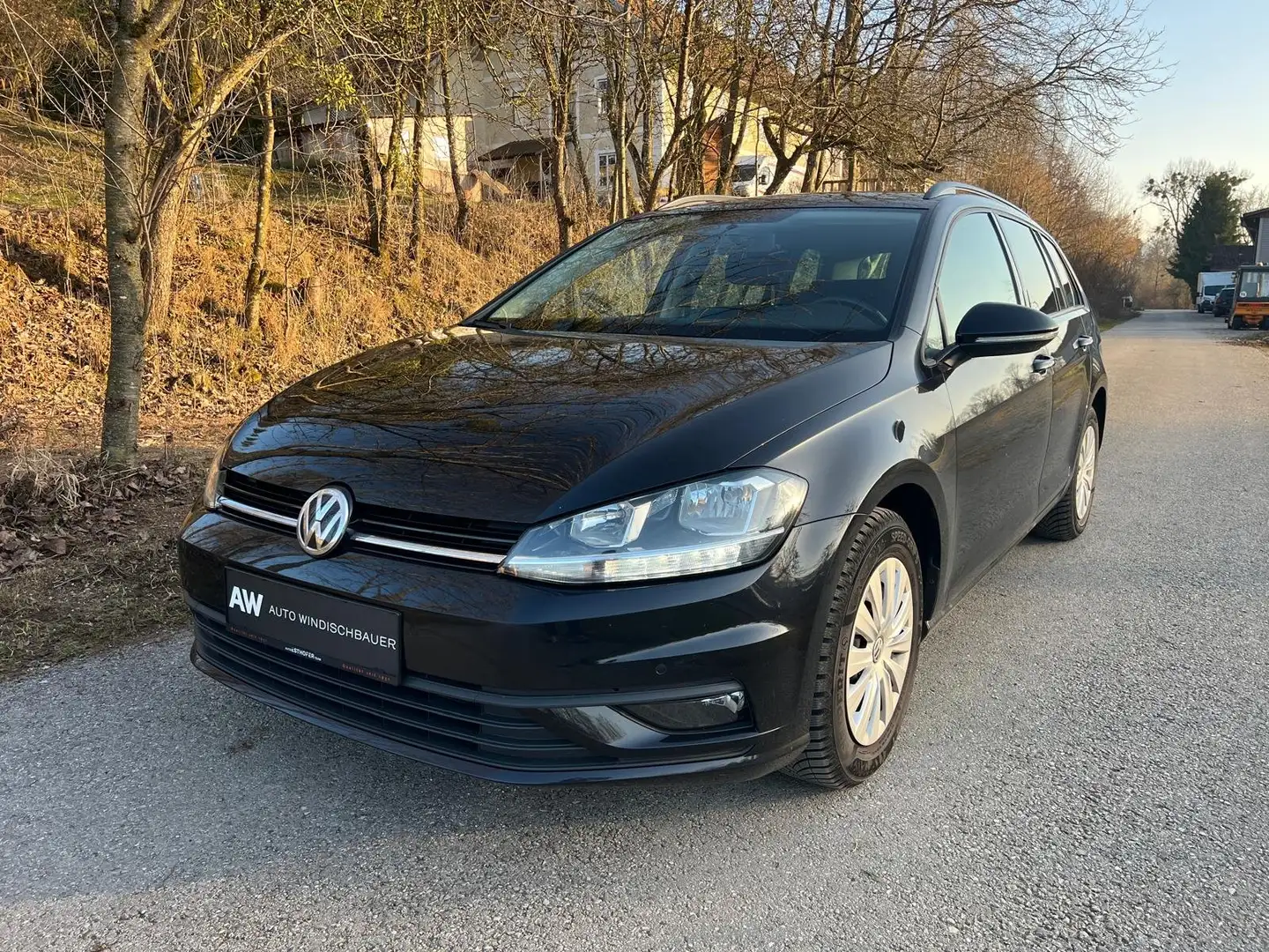 Volkswagen Golf Variant Trendline TDI *NAVI*Tempomat*App-Connect*1.Besitz* Schwarz - 1