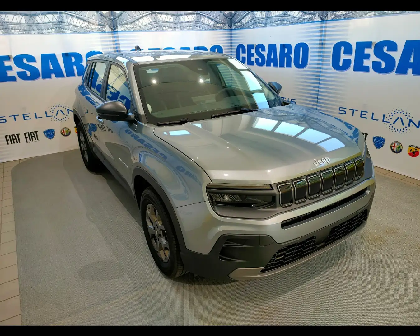 Jeep Avenger 1.2 Turbo Longitude Gri - 1