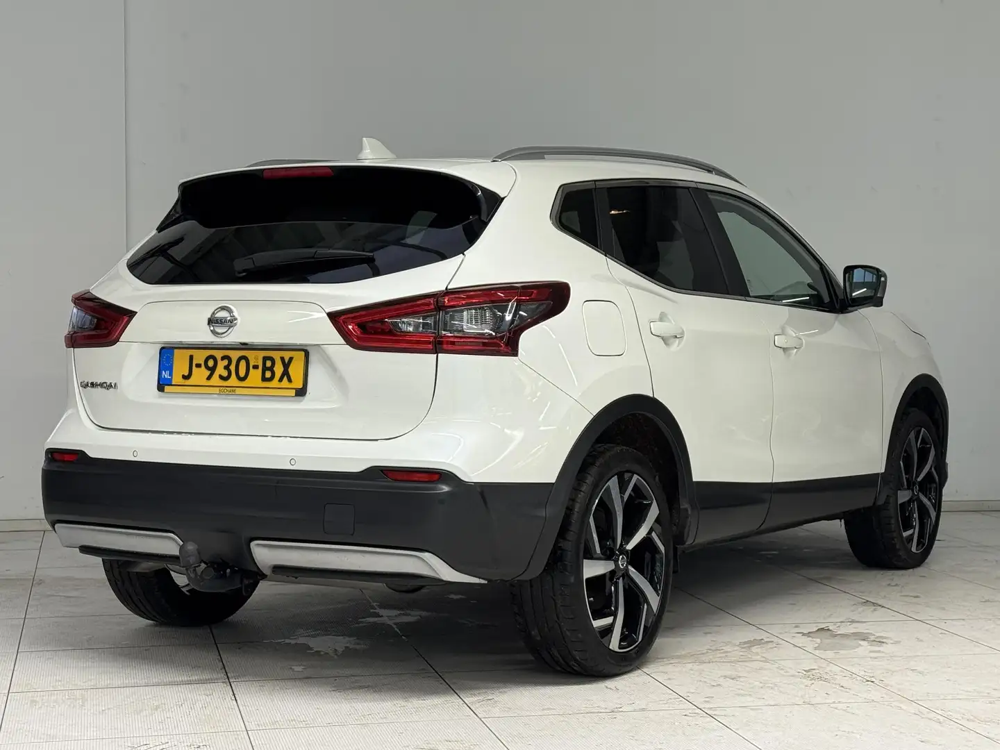Nissan Qashqai 1.3 DIG-T Tekna + | Leder | Bose | Panoramadak| Tr Wit - 2