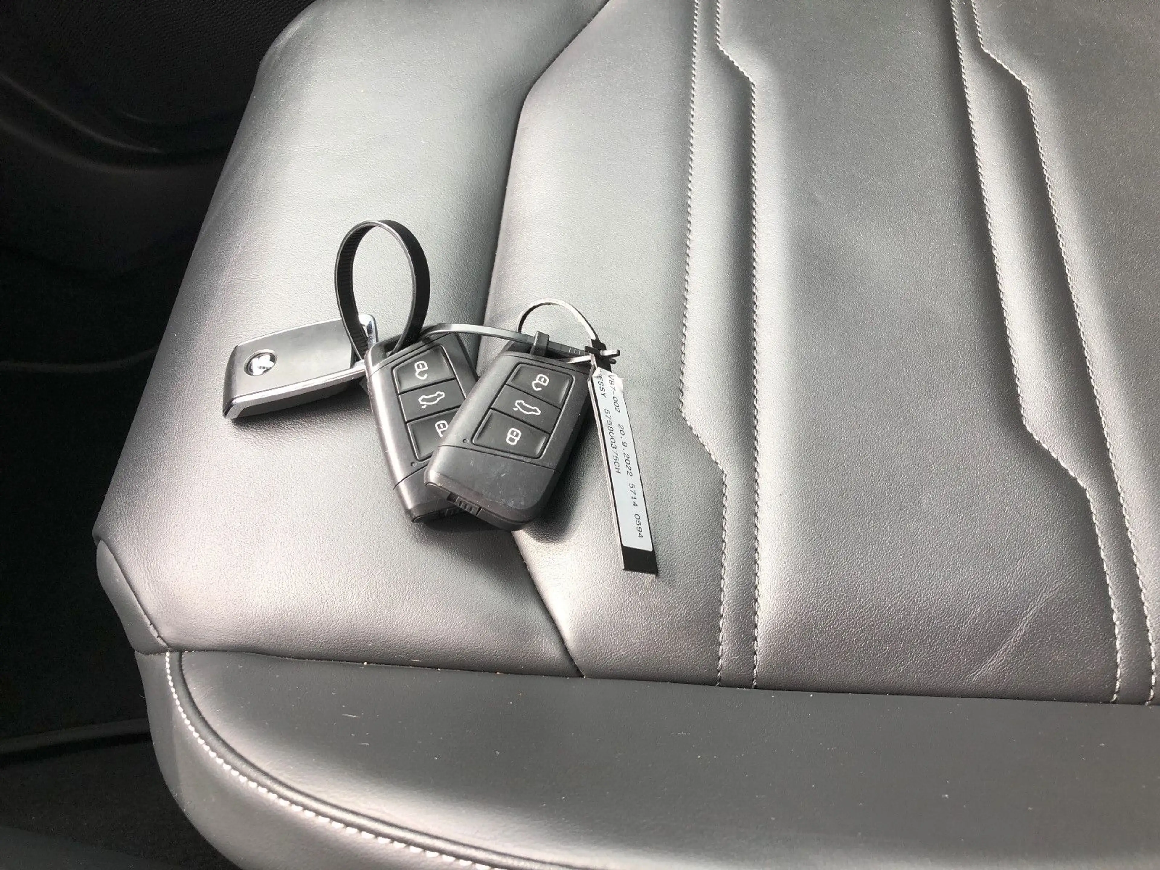 SEAT Ateca Style Autom. LEDER,NAVI,KAMERA,PDC,ALU — photo 20