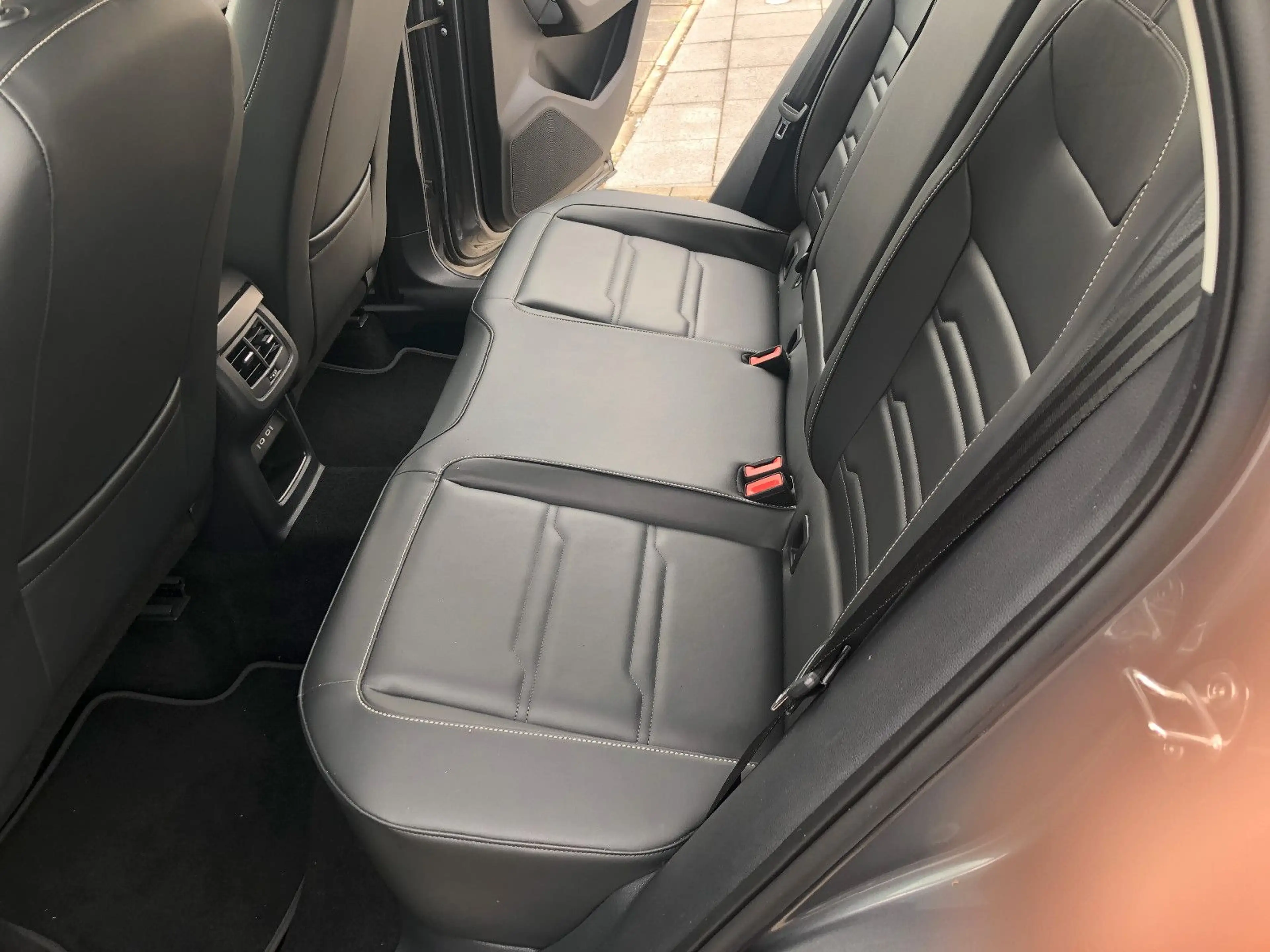 SEAT Ateca Style Autom. LEDER,NAVI,KAMERA,PDC,ALU — photo 13