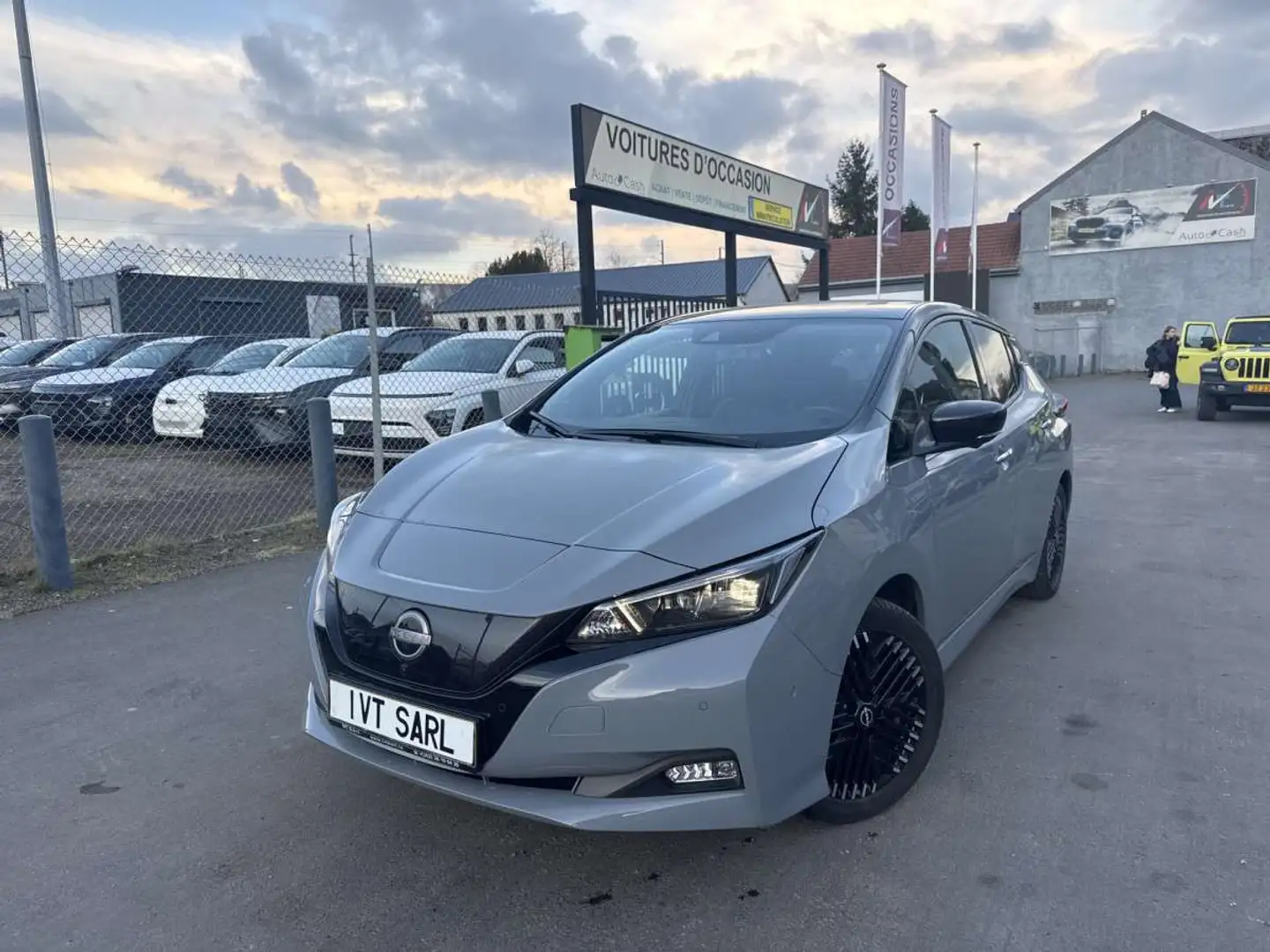 Nissan Leaf TEKNA 40KWH Grijs - 1