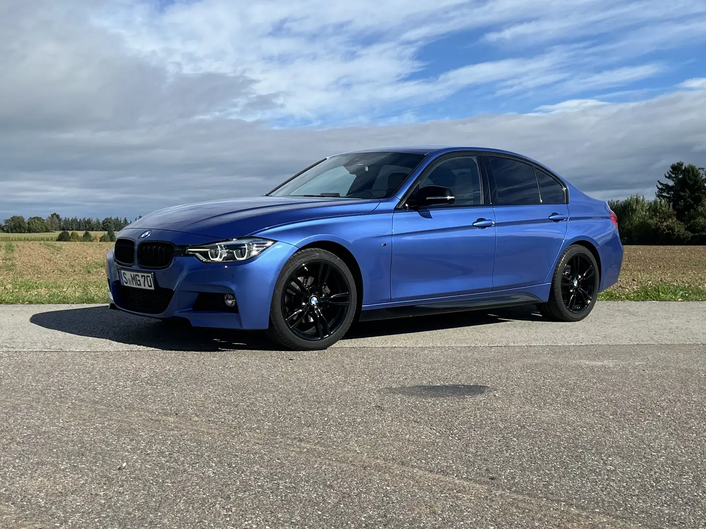 BMW 320 320d Aut. M Sport - 1