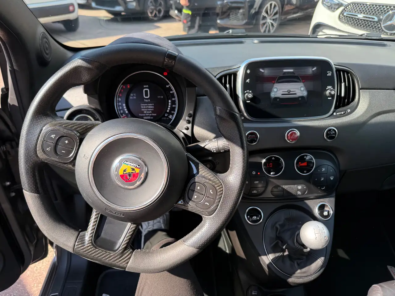 Abarth 595 2021 — фото 12