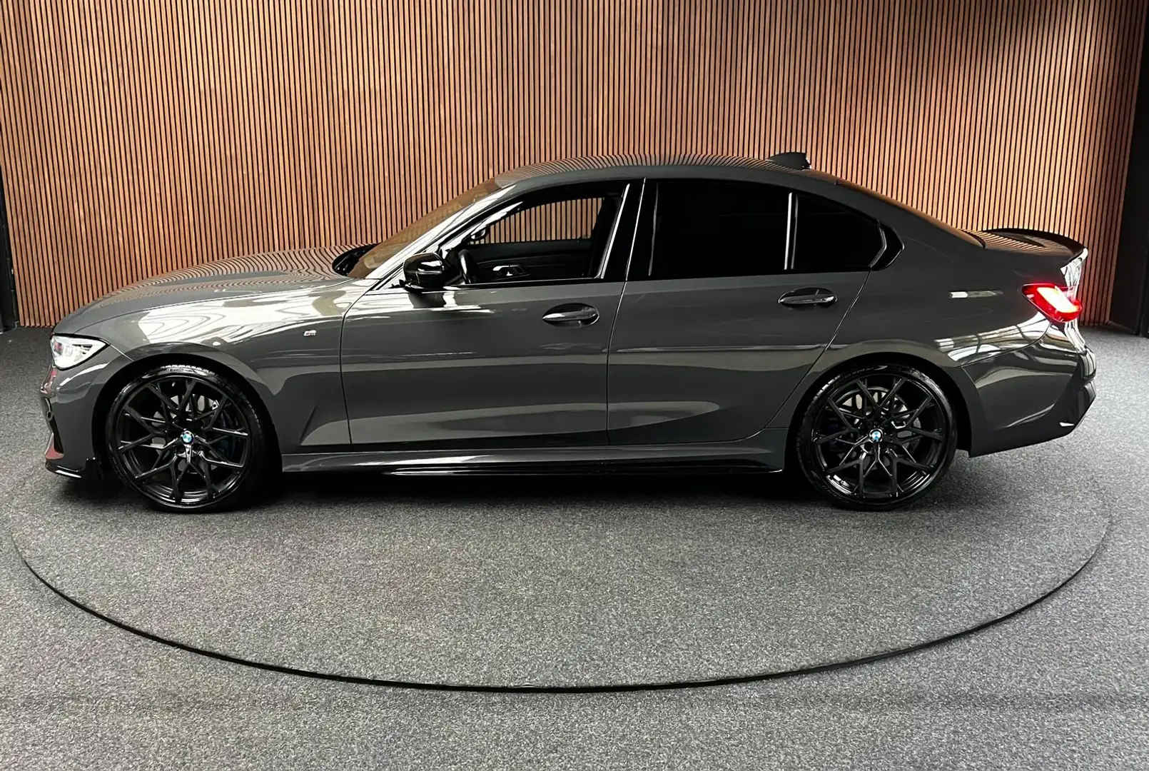 BMW 320 3-serie 320i M-sport Head Up Leer Navi PDC Virtual Gris - 2