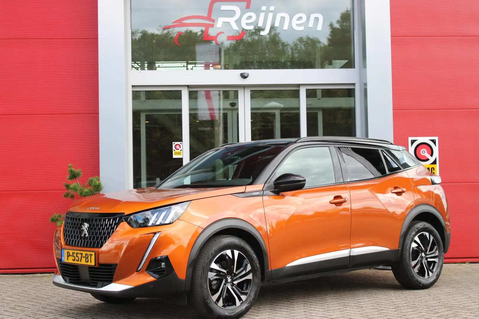 Peugeot 2008 1.2 130PK GT | NAVIGATIE 10" TOUCHSCREEN | ACHTERU Oranje - 1