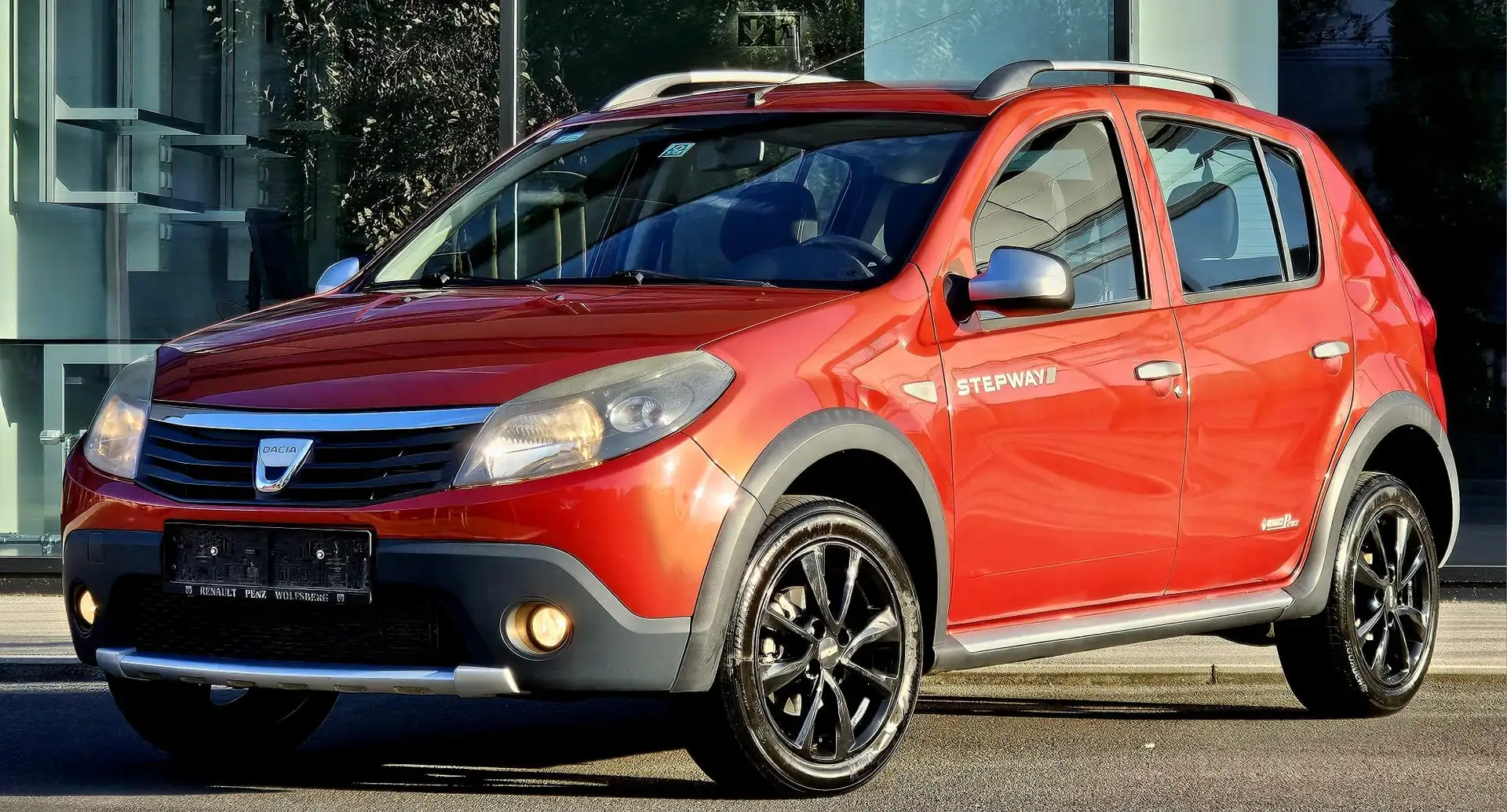 Dacia Sandero Stepway 1,6 MPI""NUR 99.000 KM""NEUES SERVICE"" Rosso - 1