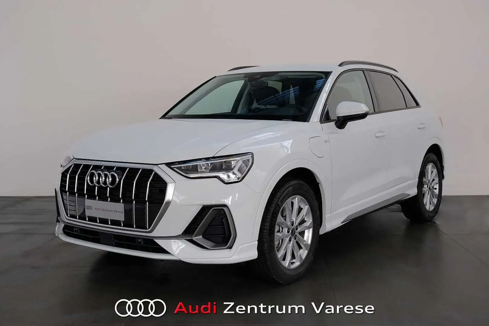 Audi Q3 45 TFSI-E 245cv Stronic Sline Edition Bianco - 1