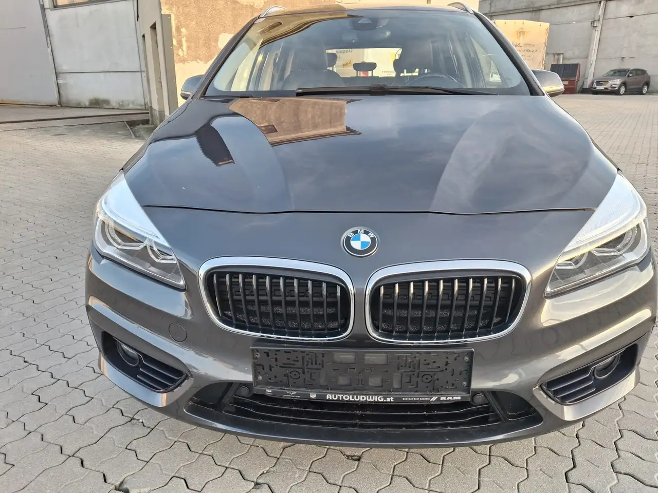 BMW 218