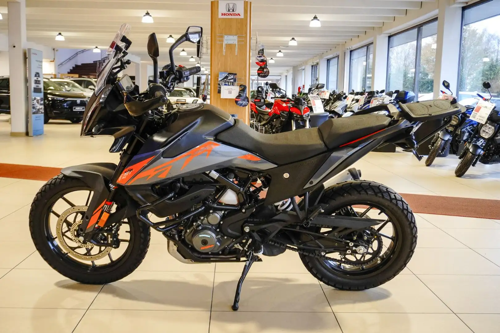 KTM 390 Adventure Noir - 2