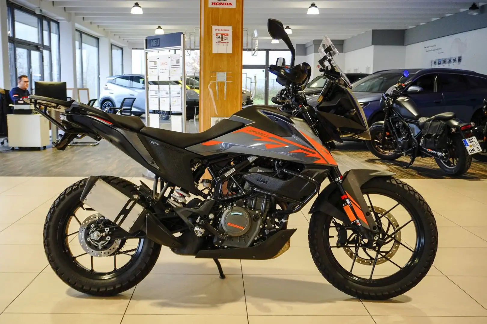 KTM 390 Adventure Noir - 1