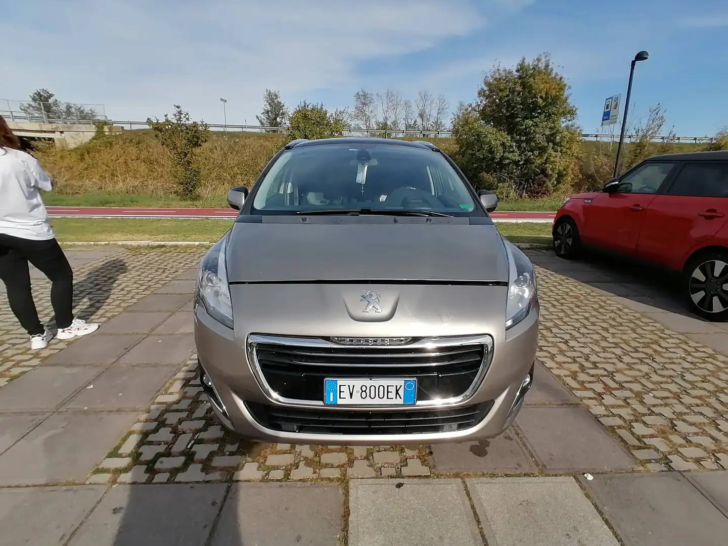 Peugeot 5008 2.0 hdi 16v Allure (feline)163cv auto - 1