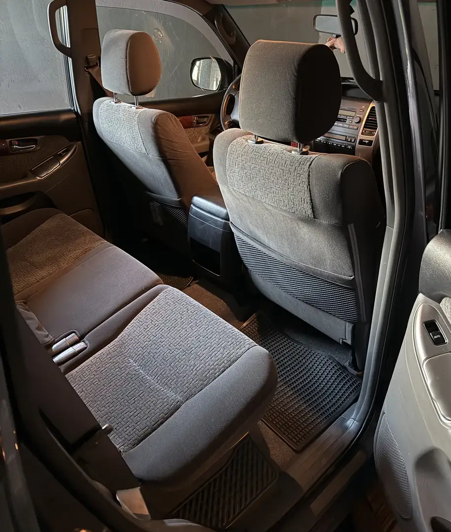 Toyota Land Cruiser D-4D Executive - 2