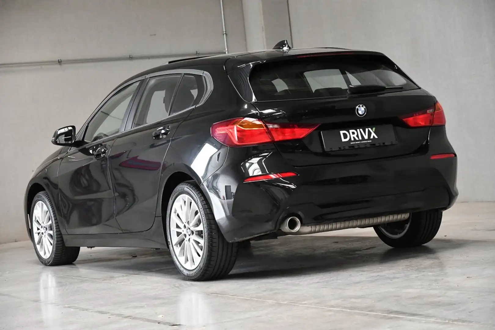BMW 118 Panoramisch open Dak l Navi l Apple Carplay Negro - 2