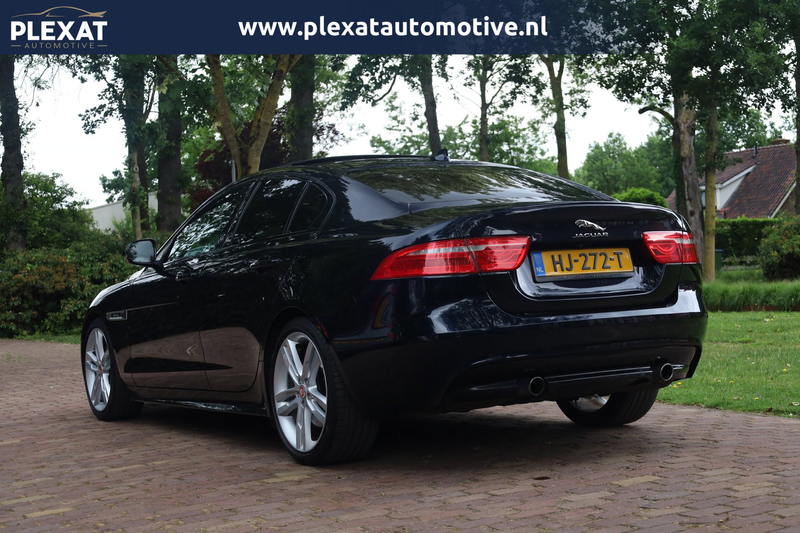 Jaguar XE 2.0 Portfolio Aut.| R-Sport | Panorama | Stoelverw — photo 11