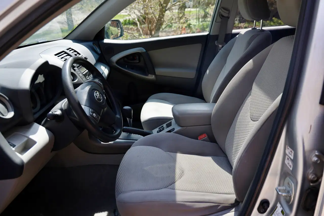 Toyota RAV 4 снимка Toyota RAV 4